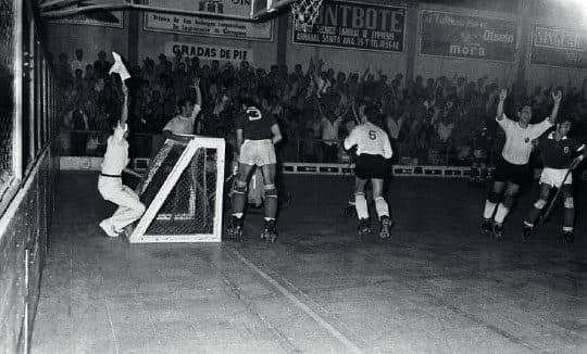 Si hay hockey, hay Reno - Años 70 - Image 1